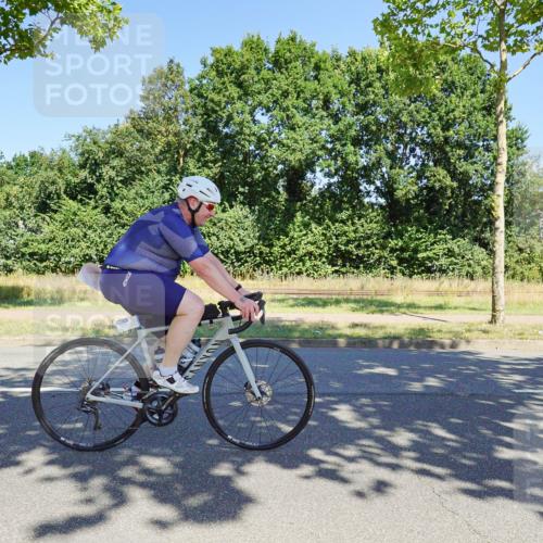 09.08.2026 - GEWOBA Citytriathlon Bremen Michael Burmester http://msf.ph/oto/9961488 09.08.2026 13:16:01 Radfahren 637, 838, 919 meine-sportfotos.de