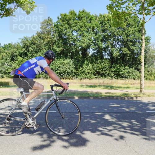 09.08.2026 - GEWOBA Citytriathlon Bremen Michael Burmester http://msf.ph/oto/9961632 09.08.2026 13:23:41 Radfahren 842, 853, 966 meine-sportfotos.de