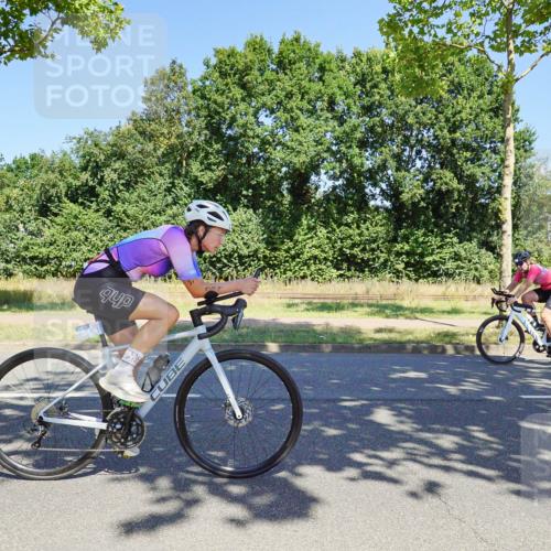 09.08.2026 - GEWOBA Citytriathlon Bremen Michael Burmester http://msf.ph/oto/9961640 09.08.2026 13:24:03 Radfahren 881, 891, 898, 945, 974 meine-sportfotos.de