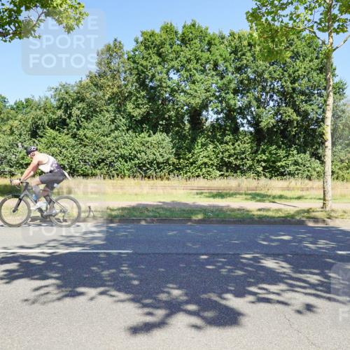 09.08.2026 - GEWOBA Citytriathlon Bremen Michael Burmester http://msf.ph/oto/9961719 09.08.2026 13:31:58 Radfahren 964, 993 meine-sportfotos.de