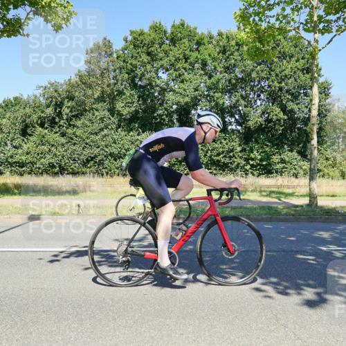 09.08.2026 - GEWOBA Citytriathlon Bremen Michael Burmester http://msf.ph/oto/9961805 09.08.2026 14:09:19 Radfahren 15, 32, 78, 140, 141, 168, 170, 181, 185, 187, 189 meine-sportfotos.de
