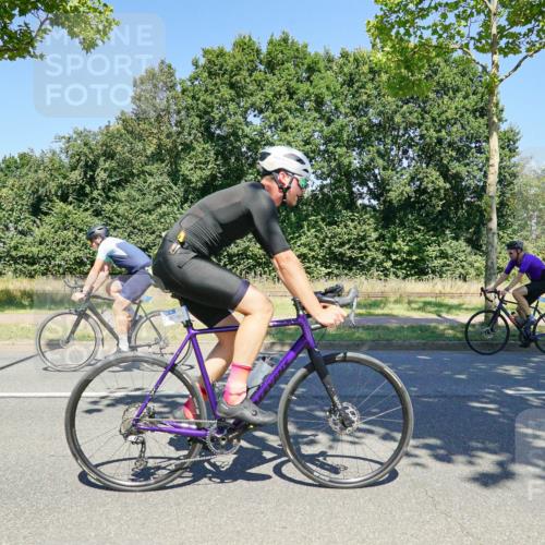 09.08.2026 - GEWOBA Citytriathlon Bremen Michael Burmester http://msf.ph/oto/9961847 09.08.2026 14:10:37 Radfahren 46, 71, 73, 81, 123, 162 meine-sportfotos.de