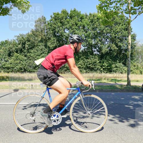 09.08.2026 - GEWOBA Citytriathlon Bremen Michael Burmester http://msf.ph/oto/9961887 09.08.2026 14:12:03 Radfahren 44, 60, 70, 151, 350 meine-sportfotos.de