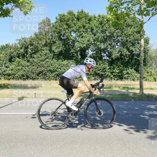 09.08.2026 - GEWOBA Citytriathlon Bremen Michael Burmester http://msf.ph/oto/9961982 09.08.2026 14:14:54 Radfahren 3, 64, 147 meine-sportfotos.de
