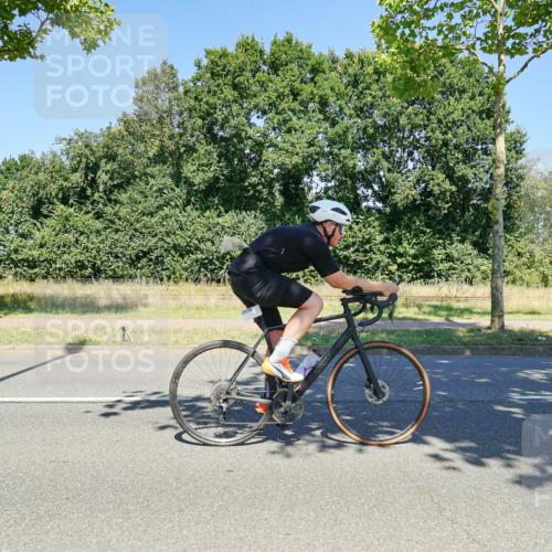 09.08.2026 - GEWOBA Citytriathlon Bremen Michael Burmester http://msf.ph/oto/9961997 09.08.2026 14:15:25 Radfahren 7, 10, 80, 433 meine-sportfotos.de