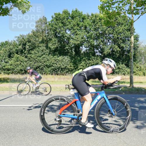 09.08.2026 - GEWOBA Citytriathlon Bremen Michael Burmester http://msf.ph/oto/9962006 09.08.2026 14:15:38 Radfahren 7, 10, 122, 218, 257, 260, 263, 285, 302, 349, 354, 433 meine-sportfotos.de