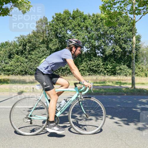 09.08.2026 - GEWOBA Citytriathlon Bremen Michael Burmester http://msf.ph/oto/9962008 09.08.2026 14:15:39 Radfahren 7, 10, 122, 218, 257, 260, 263, 285, 302, 349, 354, 433 meine-sportfotos.de