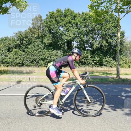 09.08.2026 - GEWOBA Citytriathlon Bremen Michael Burmester http://msf.ph/oto/9962040 09.08.2026 14:16:31 Radfahren 20, 58, 132, 192, 203, 217, 220, 240, 271, 284, 325, 351, 360 meine-sportfotos.de