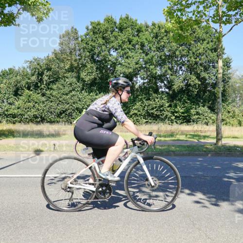 09.08.2026 - GEWOBA Citytriathlon Bremen Michael Burmester http://msf.ph/oto/9962143 09.08.2026 14:18:41 Radfahren 18, 107, 173, 202, 221, 227, 266, 277, 280, 289, 297, 307, 314, 324, 347, 352, 369, 377, 385 meine-sportfotos.de