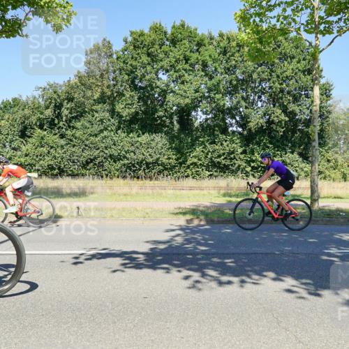 09.08.2026 - GEWOBA Citytriathlon Bremen Michael Burmester http://msf.ph/oto/9962152 09.08.2026 14:18:50 Radfahren 107, 173, 210, 221, 227, 244, 266, 277, 289, 297, 314, 324, 344, 347, 352, 370, 385, 403, 455 meine-sportfotos.de