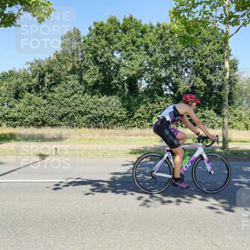 09.08.2026 - GEWOBA Citytriathlon Bremen Michael Burmester http://msf.ph/oto/9962276 09.08.2026 14:21:24 Radfahren 167, 194, 299, 348, 388, 405, 412, 421, 422, 428, 440, 493, 525 meine-sportfotos.de