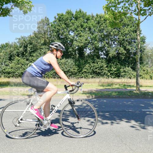 09.08.2026 - GEWOBA Citytriathlon Bremen Michael Burmester http://msf.ph/oto/9962391 09.08.2026 14:24:30 Radfahren 160, 367, 451, 483, 488, 496, 505 meine-sportfotos.de