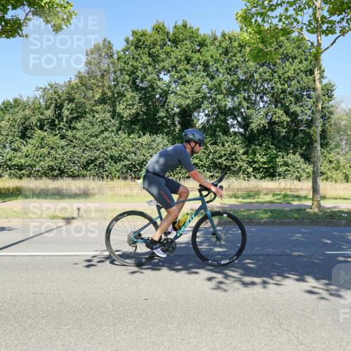 09.08.2026 - GEWOBA Citytriathlon Bremen Michael Burmester http://msf.ph/oto/9962395 09.08.2026 14:24:43 Radfahren 120, 141, 160, 367, 414, 451, 460, 488, 496, 499, 514 meine-sportfotos.de