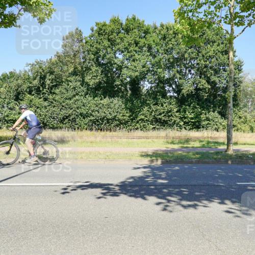 09.08.2026 - GEWOBA Citytriathlon Bremen Michael Burmester http://msf.ph/oto/9962424 09.08.2026 14:25:38 Radfahren 140, 184, 333, 445, 464 meine-sportfotos.de