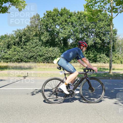 09.08.2026 - GEWOBA Citytriathlon Bremen Michael Burmester http://msf.ph/oto/9962425 09.08.2026 14:25:42 Radfahren 140, 184, 445, 464 meine-sportfotos.de
