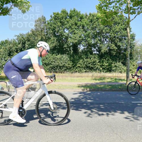 09.08.2026 - GEWOBA Citytriathlon Bremen Michael Burmester http://msf.ph/oto/9962429 09.08.2026 14:25:49 Radfahren 78, 140, 184, 185, 189, 387, 445, 464 meine-sportfotos.de