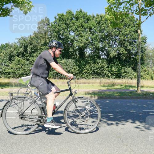 09.08.2026 - GEWOBA Citytriathlon Bremen Michael Burmester http://msf.ph/oto/9962446 09.08.2026 14:26:18 Radfahren 32, 51, 176, 366, 392, 459, 497, 506 meine-sportfotos.de