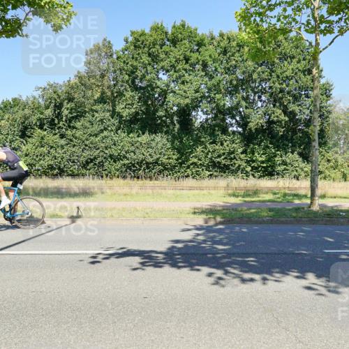 09.08.2026 - GEWOBA Citytriathlon Bremen Michael Burmester http://msf.ph/oto/9962472 09.08.2026 14:27:18 Radfahren 1, 447, 461 meine-sportfotos.de