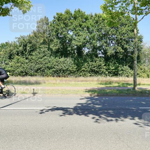 09.08.2026 - GEWOBA Citytriathlon Bremen Michael Burmester http://msf.ph/oto/9962549 09.08.2026 14:29:53 Radfahren 123, 164, 418, 469 meine-sportfotos.de