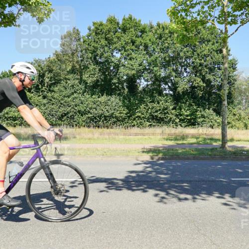 09.08.2026 - GEWOBA Citytriathlon Bremen Michael Burmester http://msf.ph/oto/9962583 09.08.2026 14:30:54 Radfahren 45, 54, 60, 73, 91, 92, 105, 125, 128, 135, 200, 353 meine-sportfotos.de