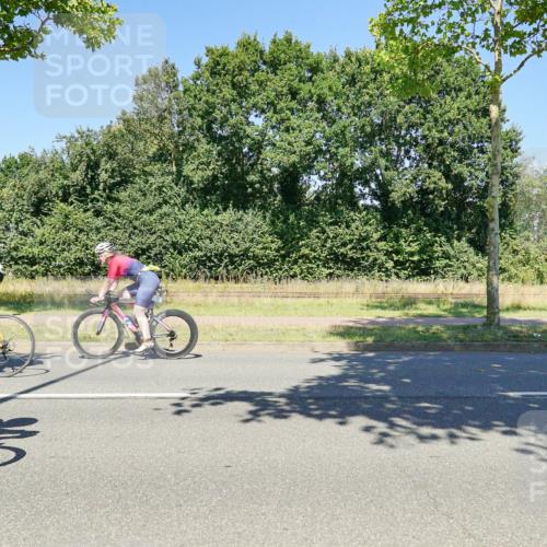 09.08.2026 - GEWOBA Citytriathlon Bremen Michael Burmester http://msf.ph/oto/9962718 09.08.2026 14:35:07 Radfahren 20, 37, 192, 220, 236, 260, 284, 351, 362, 404 meine-sportfotos.de