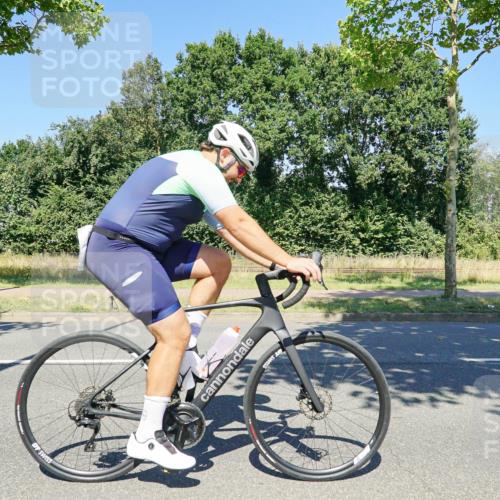 09.08.2026 - GEWOBA Citytriathlon Bremen Michael Burmester http://msf.ph/oto/9962787 09.08.2026 14:36:54 Radfahren 65, 89, 122, 229, 312, 337, 377, 523 meine-sportfotos.de