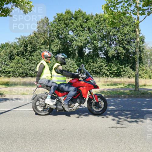 09.08.2026 - GEWOBA Citytriathlon Bremen Michael Burmester http://msf.ph/oto/9962997 09.08.2026 14:42:07 Radfahren 214, 252, 262, 299, 379, 381, 397, 424, 437, 441, 467, 468 meine-sportfotos.de