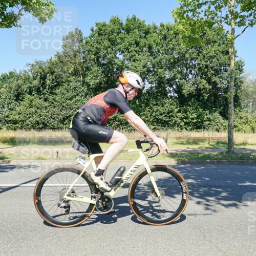 09.08.2026 - GEWOBA Citytriathlon Bremen Michael Burmester http://msf.ph/oto/9963020 09.08.2026 14:43:01 Radfahren 375, 426, 472, 525 meine-sportfotos.de