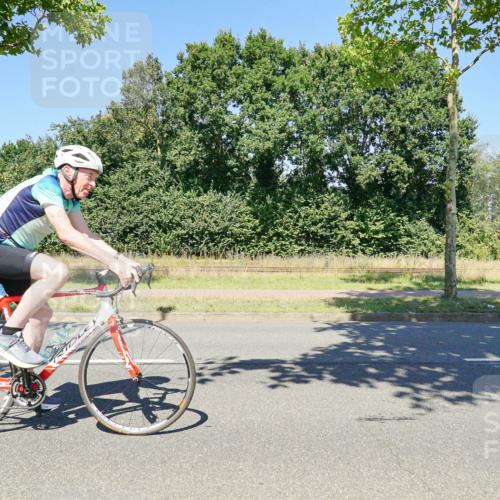 09.08.2026 - GEWOBA Citytriathlon Bremen Michael Burmester http://msf.ph/oto/9963083 09.08.2026 14:45:37 Radfahren 296, 380, 460, 465, 474, 499, 505 meine-sportfotos.de