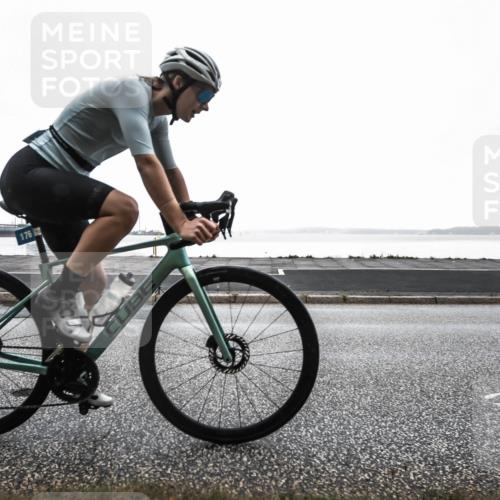 16.08.2026 - KN Förde Triathlon 2026 H.Heesch http://msf.ph/oto/9963321 16.08.2026 09:30:01 Radfahren 126, 176, 211, 229 meine-sportfotos.de