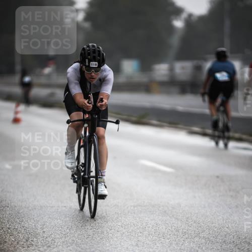 16.08.2026 - KN Förde Triathlon 2026 H.Heesch http://msf.ph/oto/9963542 16.08.2026 09:31:24 Radfahren 118, 188, 258 meine-sportfotos.de