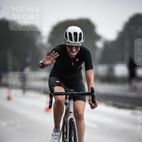 16.08.2026 - KN Förde Triathlon 2026 H.Heesch http://msf.ph/oto/9963584 16.08.2026 09:31:34 Radfahren 217, 226 meine-sportfotos.de