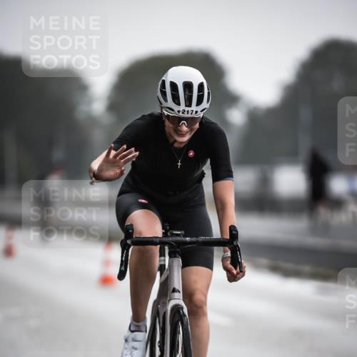 16.08.2026 - KN Förde Triathlon 2026 H.Heesch http://msf.ph/oto/9963585 16.08.2026 09:31:34 Radfahren 217, 226 meine-sportfotos.de