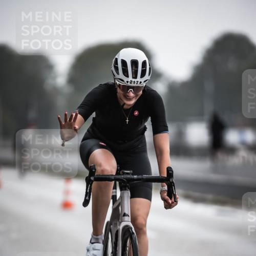 16.08.2026 - KN Förde Triathlon 2026 H.Heesch http://msf.ph/oto/9963586 16.08.2026 09:31:34 Radfahren 217, 226 meine-sportfotos.de