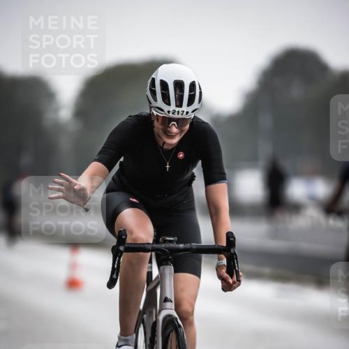 16.08.2026 - KN Förde Triathlon 2026 H.Heesch http://msf.ph/oto/9963587 16.08.2026 09:31:34 Radfahren 217, 226 meine-sportfotos.de
