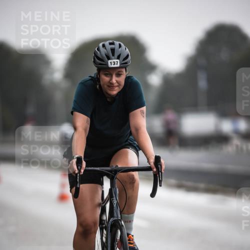 16.08.2026 - KN Förde Triathlon 2026 H.Heesch http://msf.ph/oto/9963690 16.08.2026 09:32:13 Radfahren 120, 137, 154, 213, 805 meine-sportfotos.de
