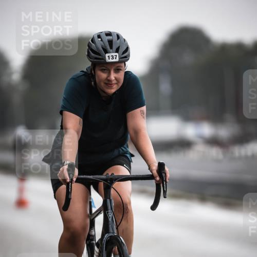 16.08.2026 - KN Förde Triathlon 2026 H.Heesch http://msf.ph/oto/9963693 16.08.2026 09:32:13 Radfahren 120, 137, 154, 213, 805 meine-sportfotos.de