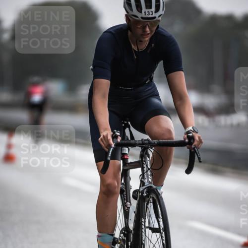 16.08.2026 - KN Förde Triathlon 2026 H.Heesch http://msf.ph/oto/9963736 16.08.2026 09:32:23 Radfahren 133, 232, 262 meine-sportfotos.de