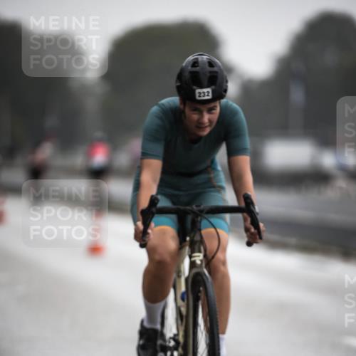 16.08.2026 - KN Förde Triathlon 2026 H.Heesch http://msf.ph/oto/9963738 16.08.2026 09:32:24 Radfahren 133, 232, 262 meine-sportfotos.de
