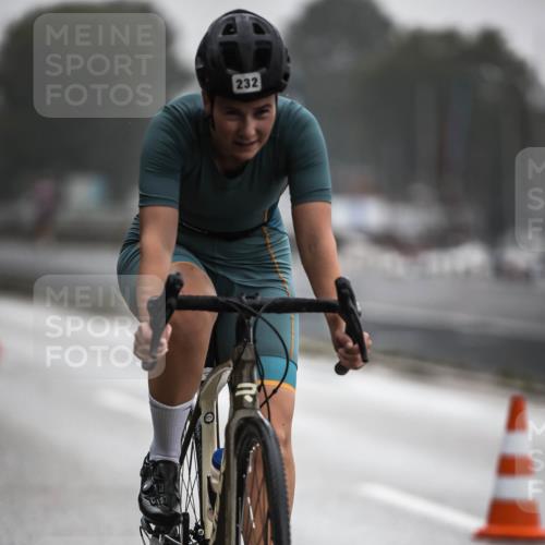 16.08.2026 - KN Förde Triathlon 2026 H.Heesch http://msf.ph/oto/9963742 16.08.2026 09:32:24 Radfahren 133, 232, 262 meine-sportfotos.de