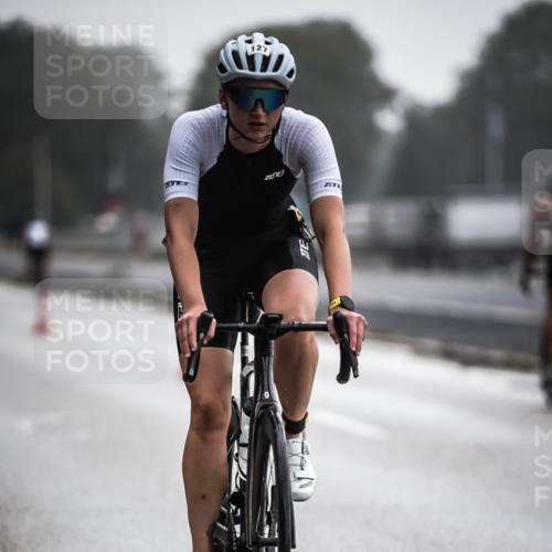 16.08.2026 - KN Förde Triathlon 2026 H.Heesch http://msf.ph/oto/9963771 16.08.2026 09:32:36 Radfahren 127, 131, 147, 148, 246, 252 meine-sportfotos.de