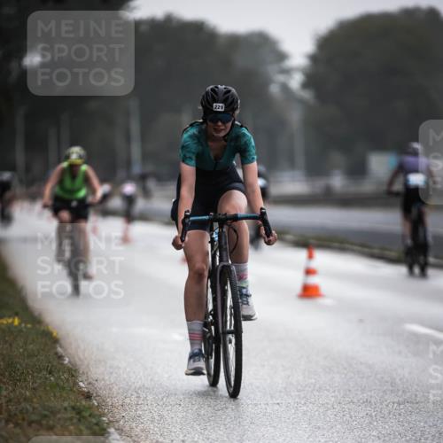 16.08.2026 - KN Förde Triathlon 2026 H.Heesch http://msf.ph/oto/9963784 16.08.2026 09:32:46 Radfahren 158, 162, 229, 238, 240, 251 meine-sportfotos.de