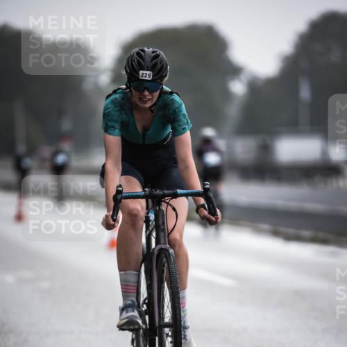 16.08.2026 - KN Förde Triathlon 2026 H.Heesch http://msf.ph/oto/9963799 16.08.2026 09:32:47 Radfahren 158, 162, 229, 238, 240, 251 meine-sportfotos.de
