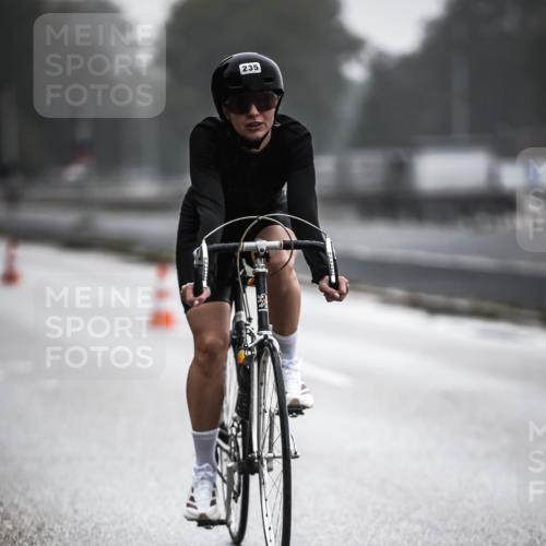16.08.2026 - KN Förde Triathlon 2026 H.Heesch http://msf.ph/oto/9963879 16.08.2026 09:33:04 Radfahren 135, 235, 254 meine-sportfotos.de