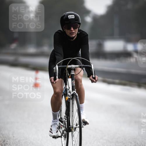 16.08.2026 - KN Förde Triathlon 2026 H.Heesch http://msf.ph/oto/9963881 16.08.2026 09:33:04 Radfahren 135, 235, 254 meine-sportfotos.de