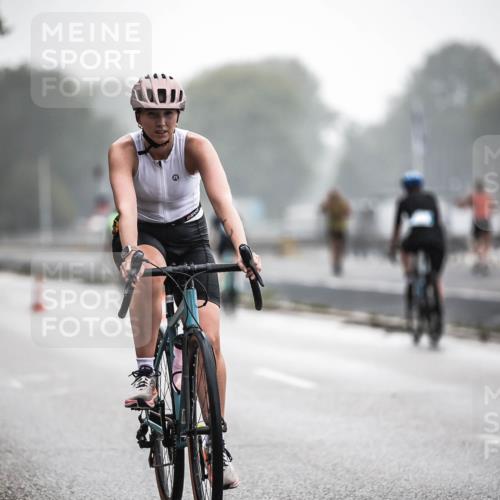 16.08.2026 - KN Förde Triathlon 2026 H.Heesch http://msf.ph/oto/9964395 16.08.2026 09:35:10 Radfahren 147, 262, 805 meine-sportfotos.de