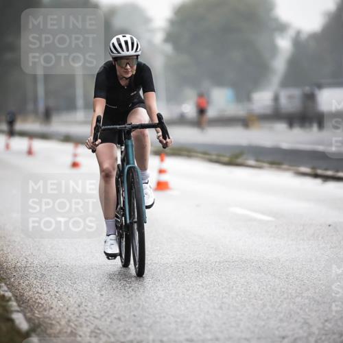 16.08.2026 - KN Förde Triathlon 2026 H.Heesch http://msf.ph/oto/9964445 16.08.2026 09:35:25 Radfahren 123, 131, 161, 251 meine-sportfotos.de
