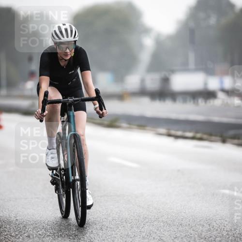 16.08.2026 - KN Förde Triathlon 2026 H.Heesch http://msf.ph/oto/9964453 16.08.2026 09:35:25 Radfahren 123, 131, 161, 251 meine-sportfotos.de