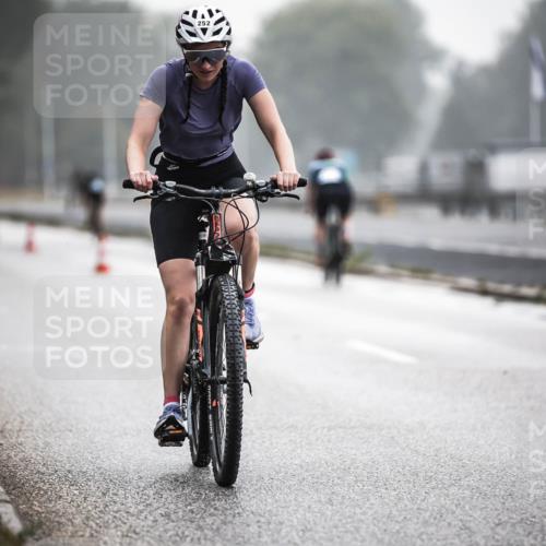 16.08.2026 - KN Förde Triathlon 2026 H.Heesch http://msf.ph/oto/9964508 16.08.2026 09:35:39 Radfahren 135, 246, 252, 263 meine-sportfotos.de