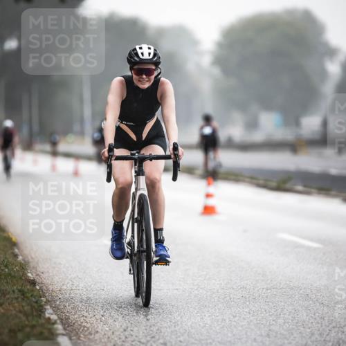 16.08.2026 - KN Förde Triathlon 2026 H.Heesch http://msf.ph/oto/9964550 16.08.2026 09:35:46 Radfahren 238, 259 meine-sportfotos.de